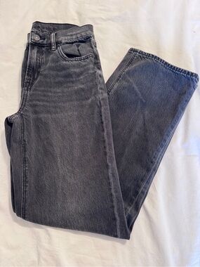 Women’s American Eagle stovepipe strigid jeans. NWOT.